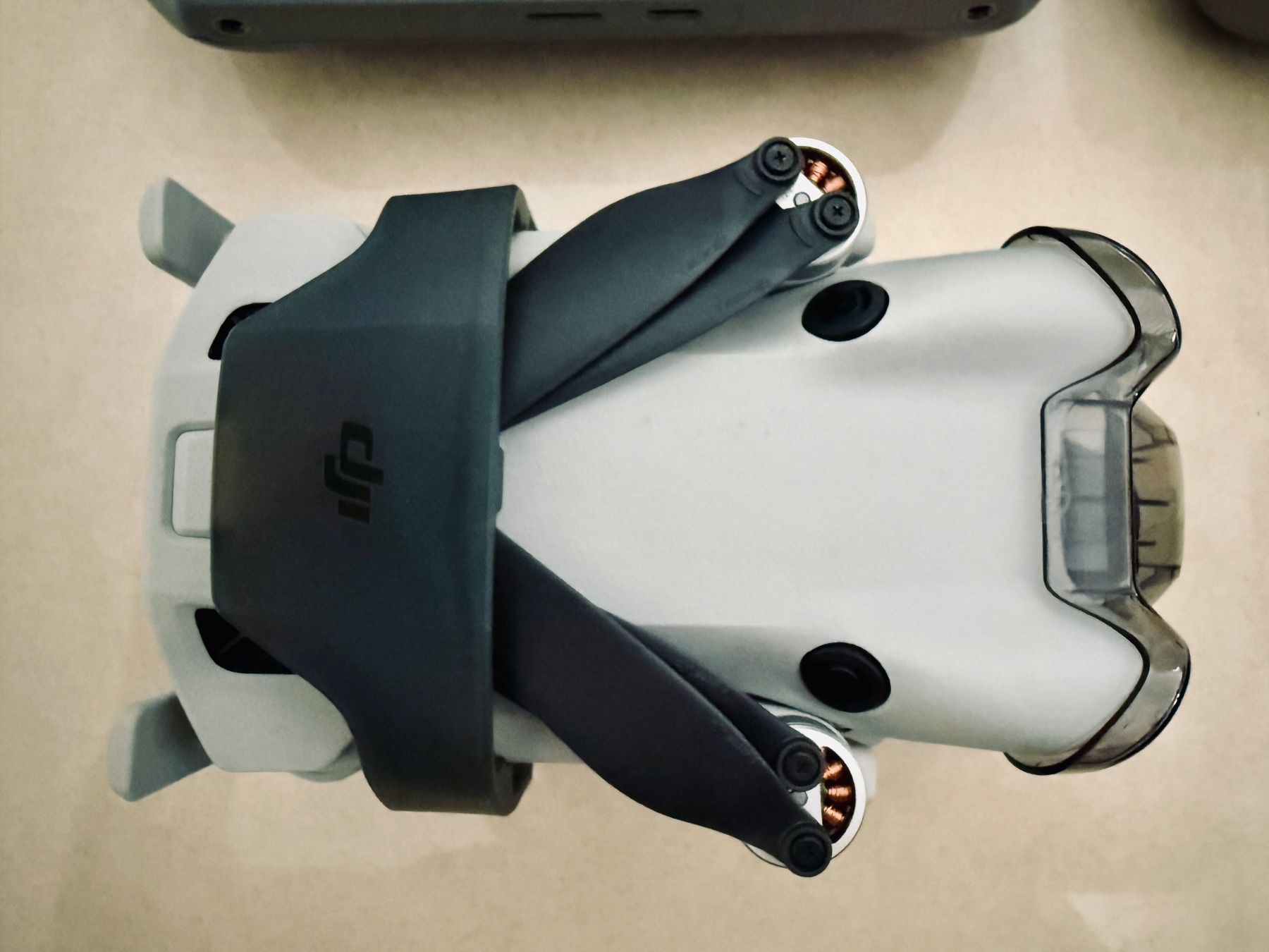 DJI RC Modellbau: DJI Mini 4 Pro mit RC2 ab 1.- – Gebraucht aus Niederrohrdorf von AlitaYoko 1