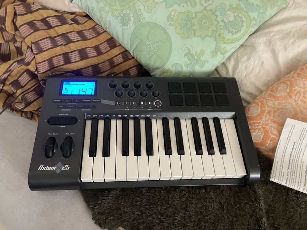 MAudio AXIOM 25 USBMIDIControlerKeyboard Kaufen auf Ricardo