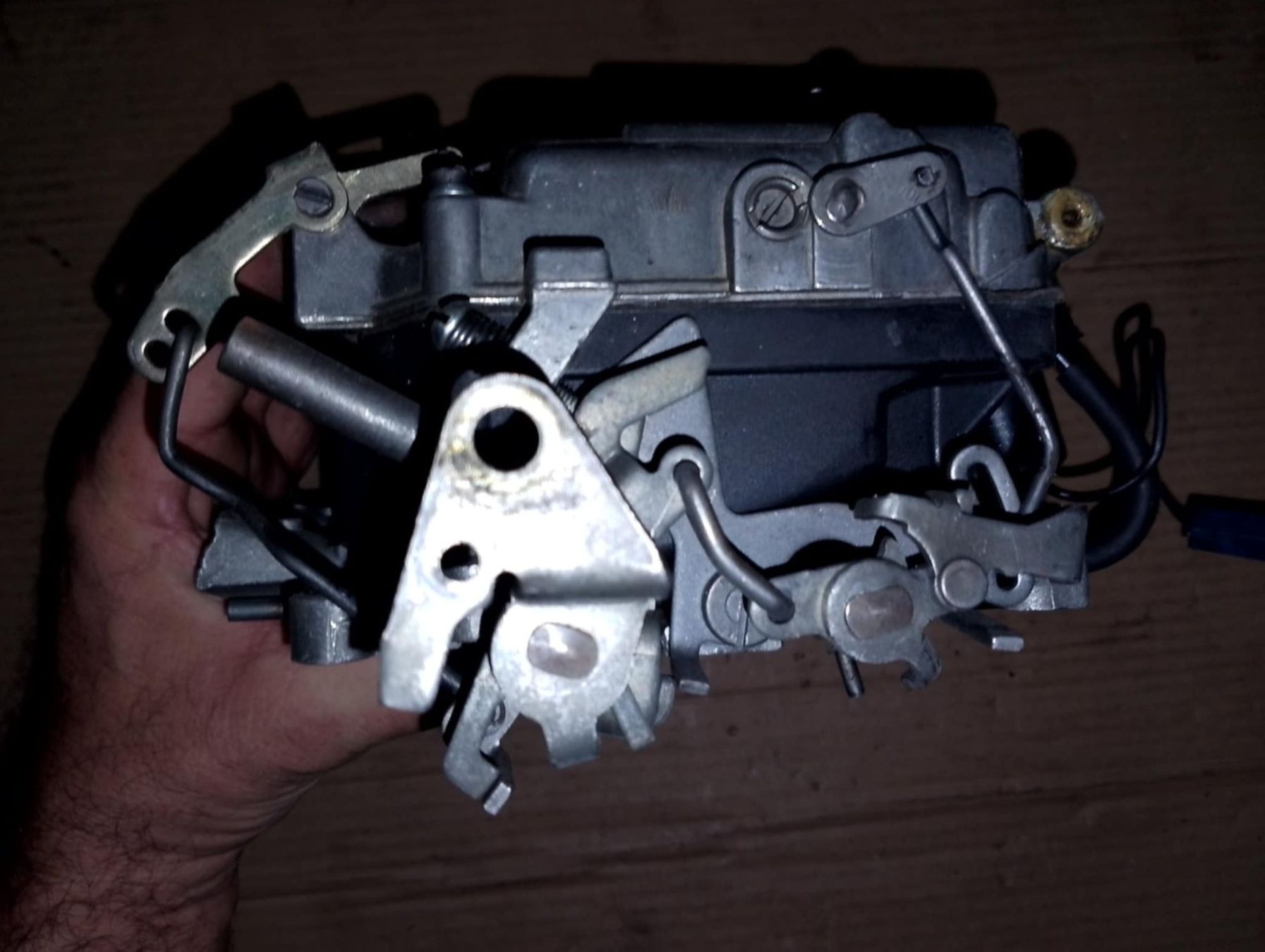 Tutti pezzi di ricambio auto: 4-fach Vergaser V8 – Usato da Niedergösgen venduto da usc_tt5r 5