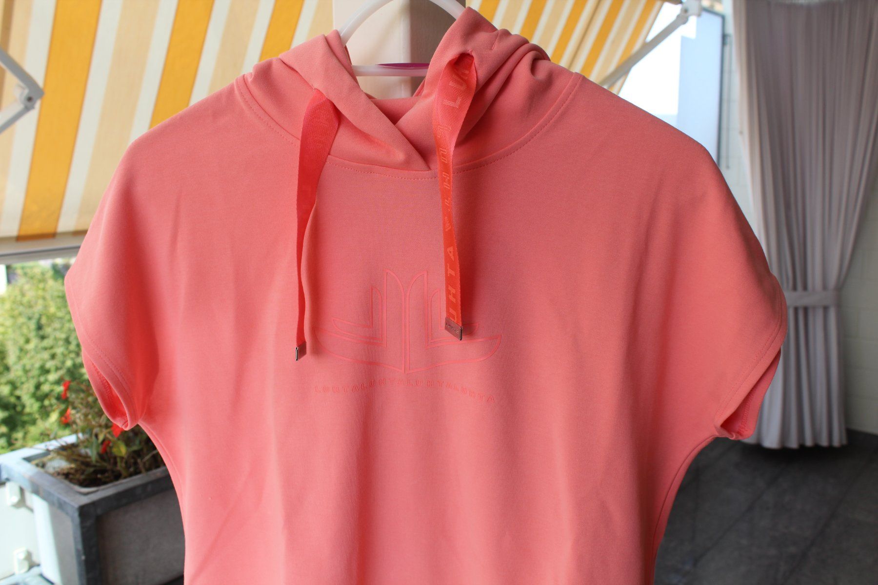 Maglioni & Felpe: Kapuzenpulli exkl. LUHTA Damen Gr. S  orange-hellrot – Usato da Oberentfelden venduto da leumar 2