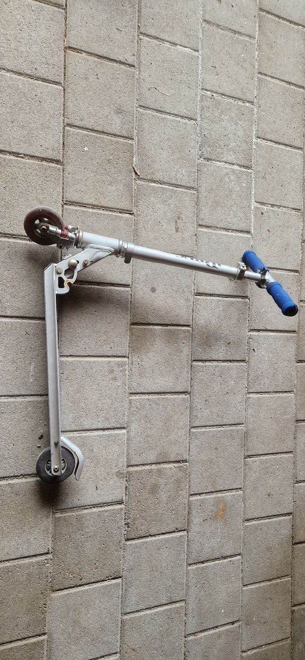 Kickboard: Tr – Usato da Vorderthal venduto da falky