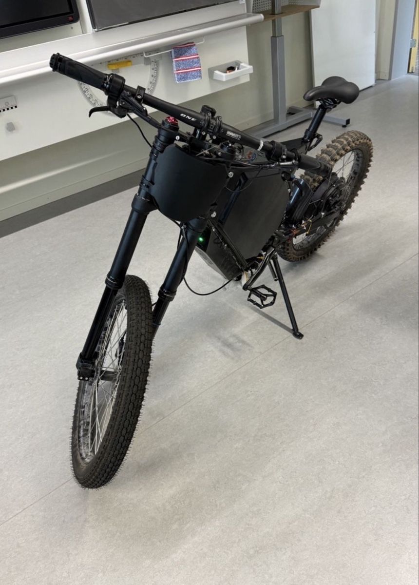 Veicoli elettrici: E-Bike(ähnlich Surron) – Usato da Hägendorf venduto da alexandra3209
