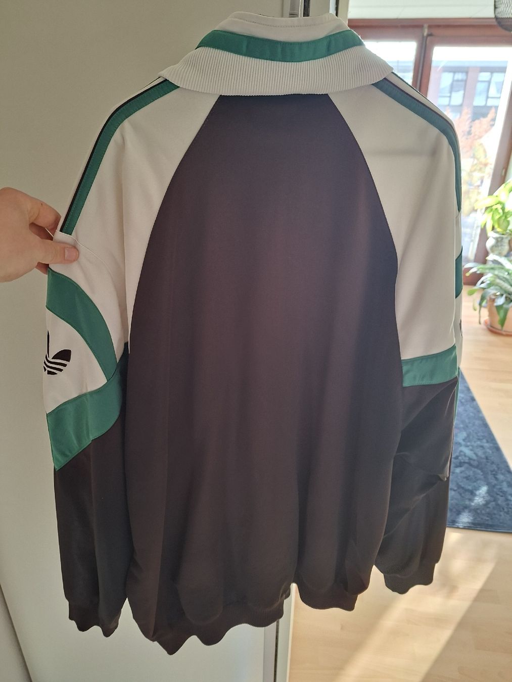 Adidas Giacche: Vintage Adidas Trainerjacke L – Usato da Burgdorf venduto da PascH99 1