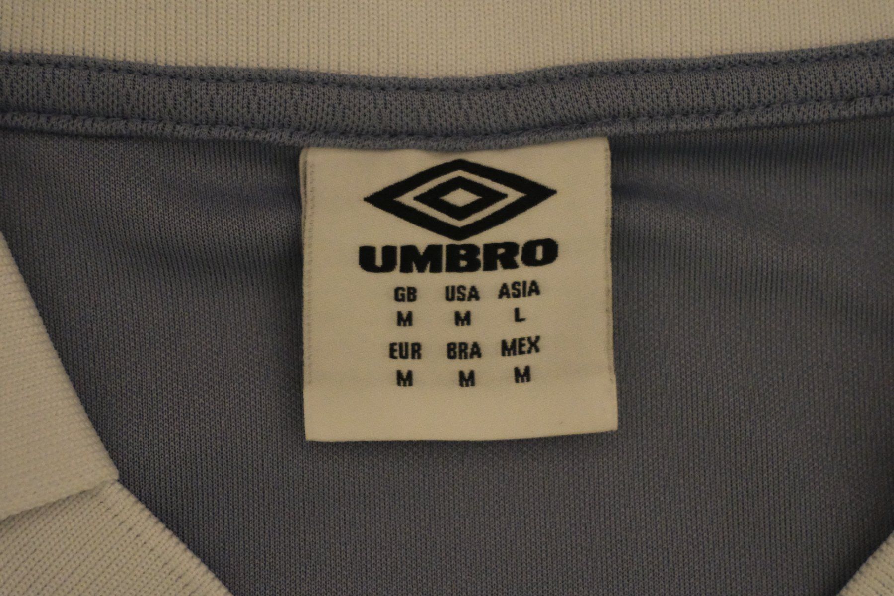 Umbro T-shirt: Umbro Longsleeve – Nuovo (secondo la descrizione) da Aesch ZH venduto da scherri 3