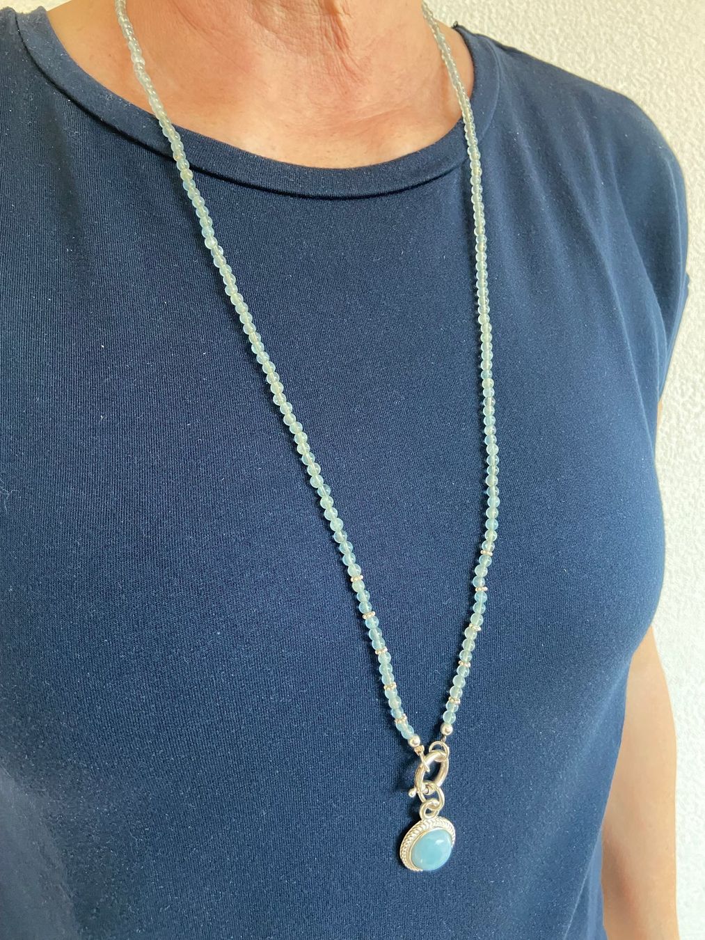 Catenine: Lange Kette aus Aquamarin – Usato da Unterkulm venduto da esco
