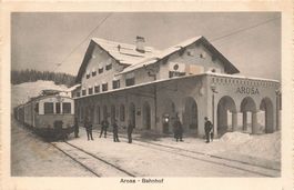 Arosa GR Schanfigg Bahnhof Bahn belebt