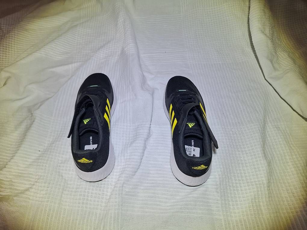 Scarpe da uomo: Adidas Runfalcon Gr. 34 Neu – Usato da Greifensee venduto da Timerons 1