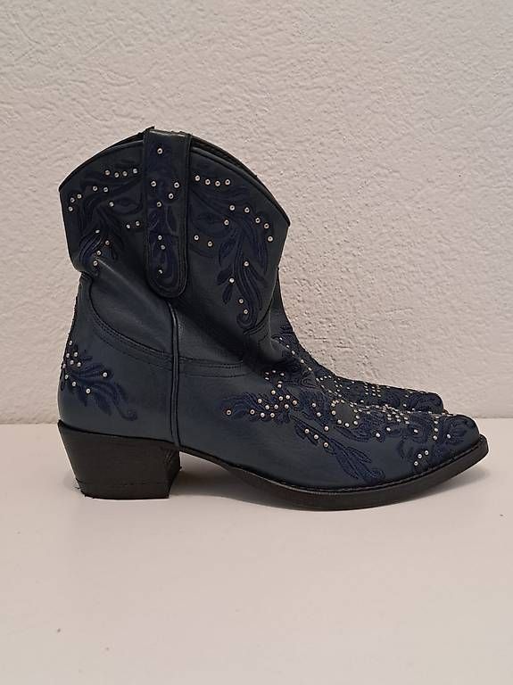 Scarpe da donna: Neue Leder Nieten Stiefelette 41 – Nuovo (secondo la descrizione) da Langendorf venduto da terra75 2