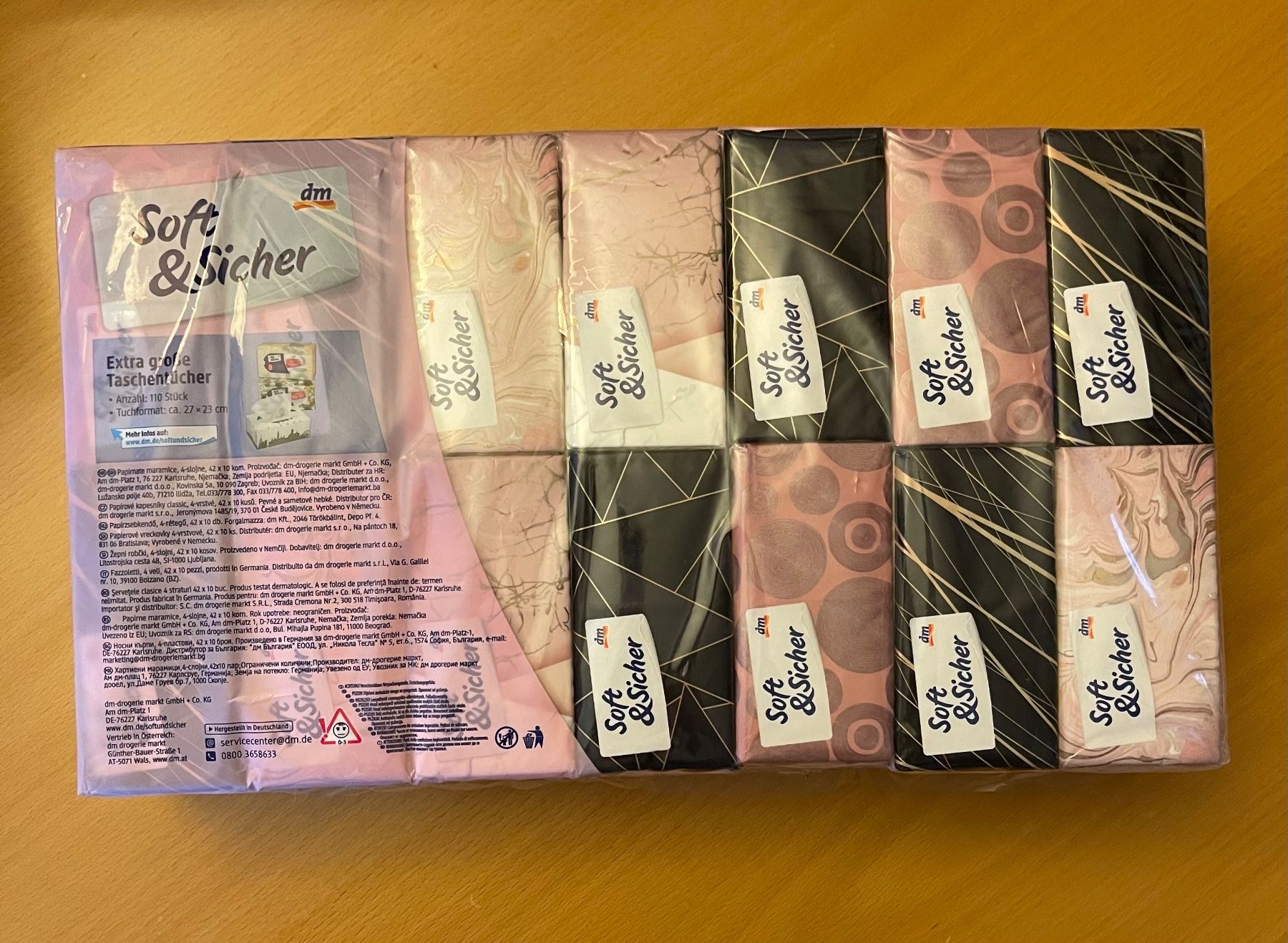 Altro in  Abbigliamento & Accessori: 4 grosse Packungen Papiertaschentücher mit schönen Motiven – Nuovo e nell'imballaggio originale da Basel venduto da Seifehuesli 2