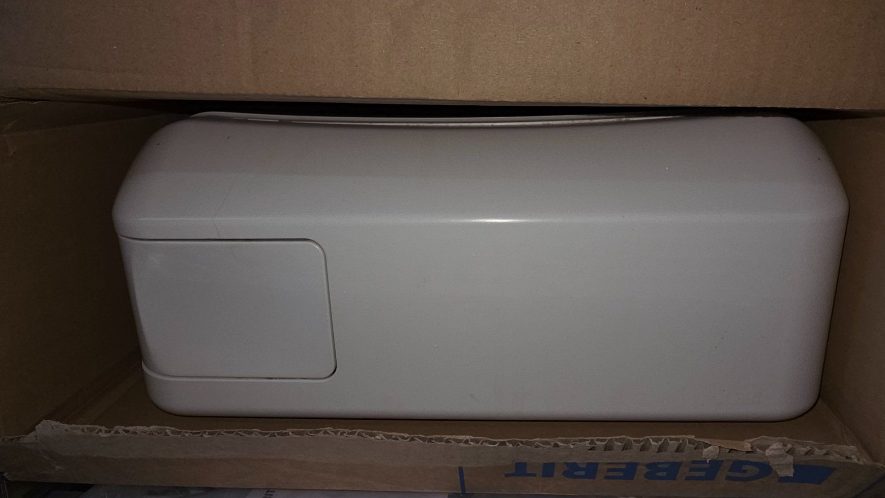 Geberit WC: Réservoir Geberit AP128 ancien model – Usato da Bionnens venduto da Meg011 2