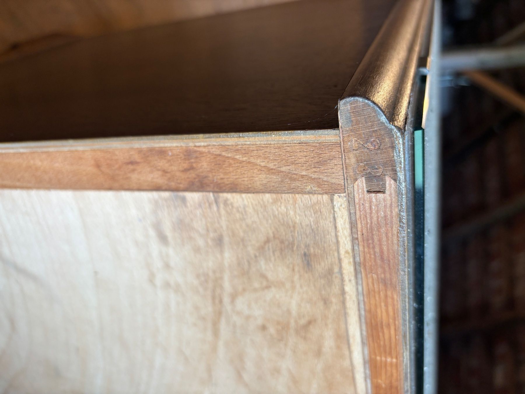 Cassettiere: Buffet Schrank, Holz, Vintage, mit Glasplatte – Usato da Neuenegg venduto da Carhunt9 7