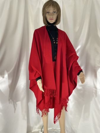 Escada Poncho rot in 100% Wolle