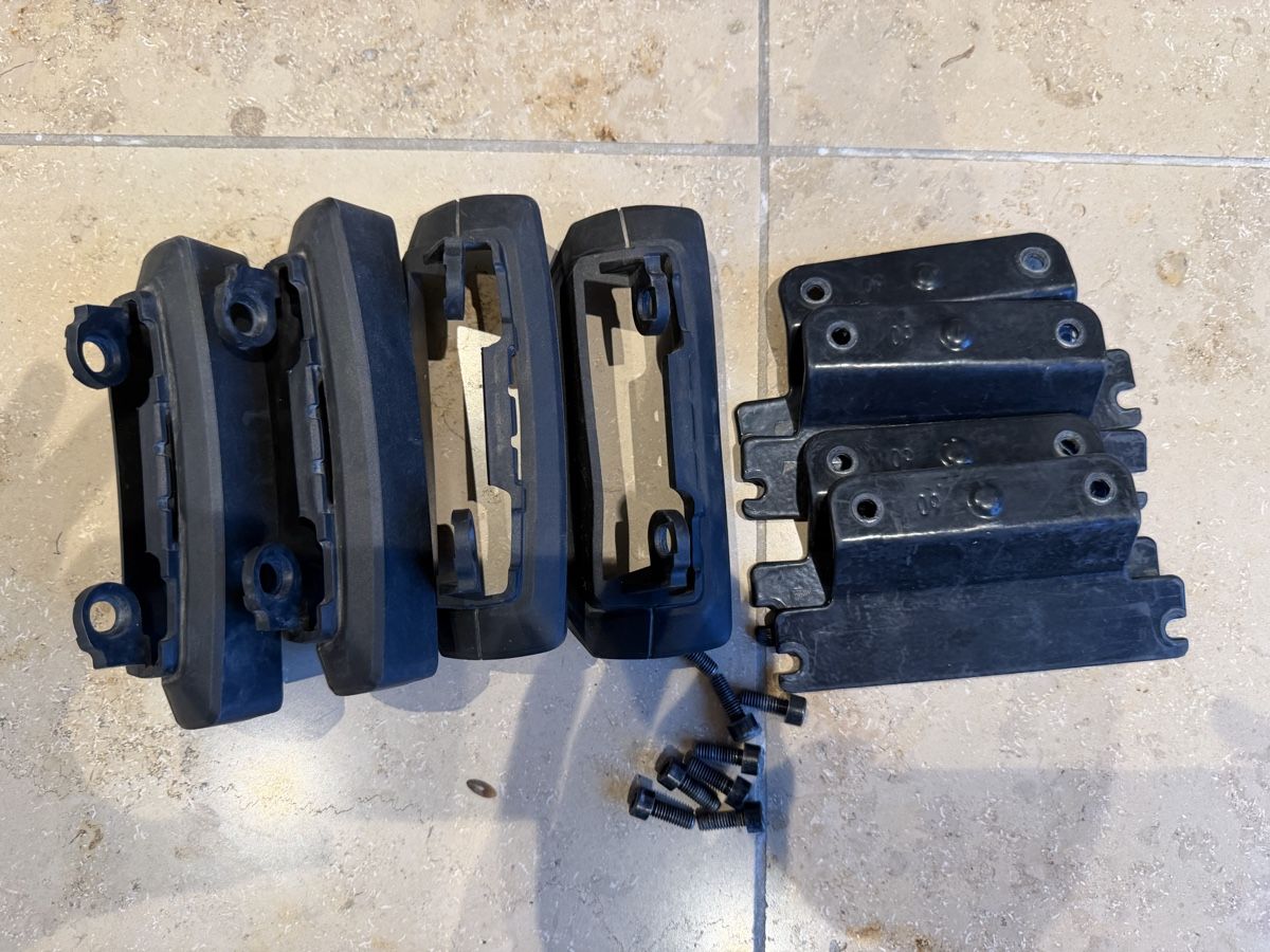 Thule Portapacchi: Thule Rapid fixpoint XT Thule kit 3151 – Usato da Zürich venduto da mista-m