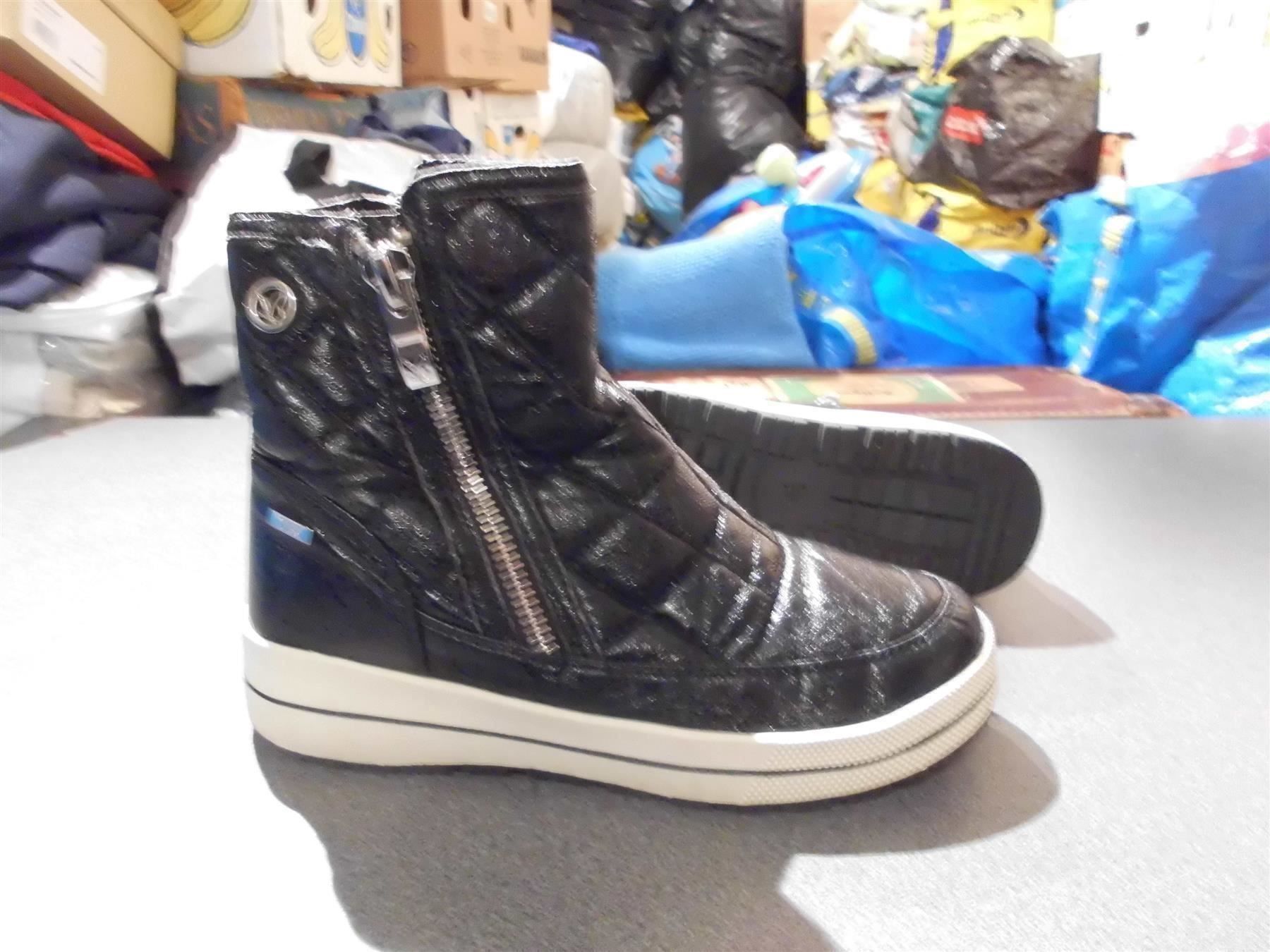 Damenschuhe: Stiefel Grösse 4,5, Caprice, schwarz, Re – Gebraucht aus Zürich von abraxas1291 1