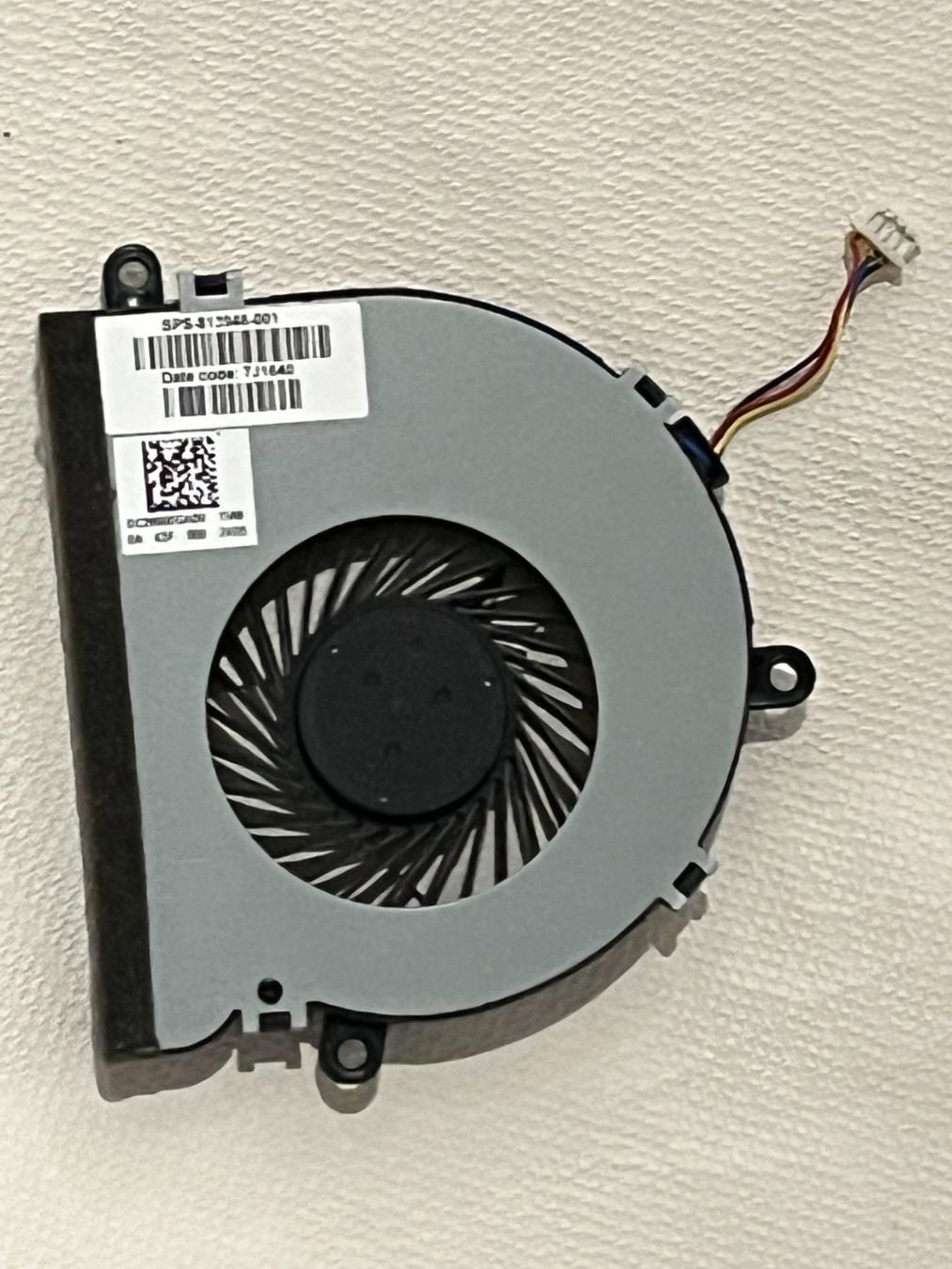 Hewlett Packard Notebook: Ventilator + Kühlsystem zu PC hp notebook 15 i5 4210u – Usato da Mumpf venduto da dadaboygugu