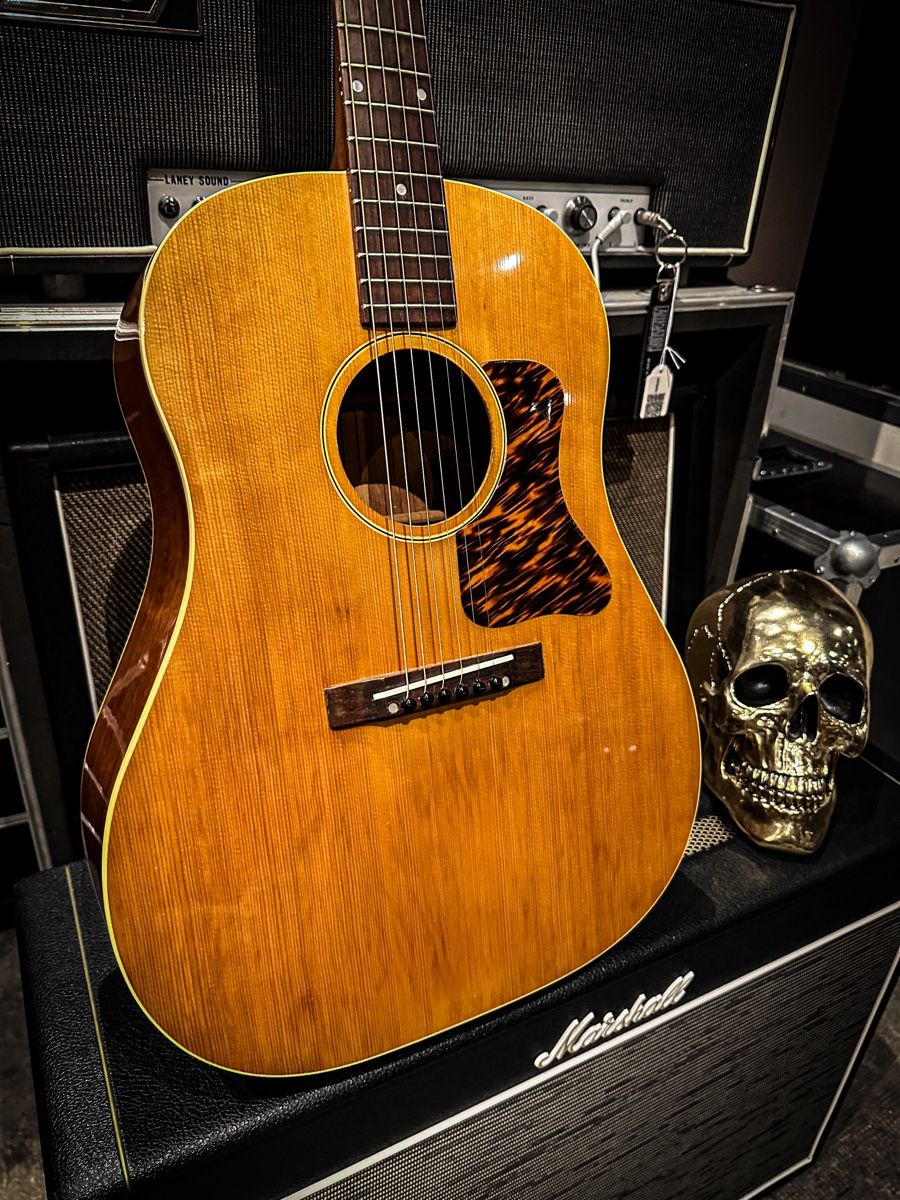 Gibson Strumenti musicali: Gibson J-35 original vintage 1939 – Usato da Montreux venduto da Alligator-AMPS