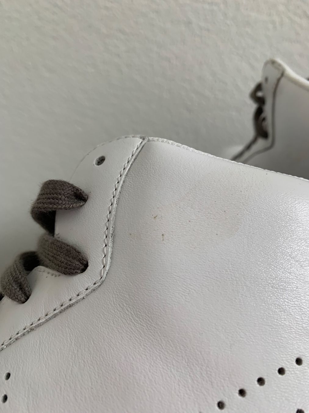 Nike Scarpe da uomo: NIKE AIR ROYAL MID 366384 101 – Nuovo e nell'imballaggio originale da Meggen venduto da spyder718 4