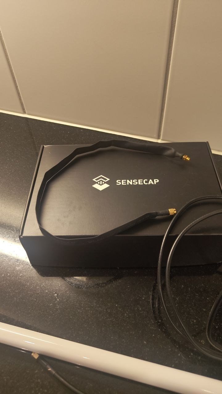 Modem & Router: SenseCAP LoRaWAN / Helium Gateway Set mit 5.8 dBi Antenne – Usato da Beringen venduto da sharue 3