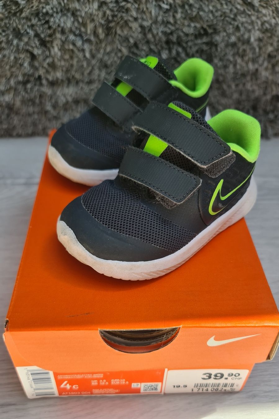 Nike Scarpe per ragazzi: Nike Schuhe Gr. 19.5, originalverpackt – Usato da Zufikon venduto da Dadulka79 5