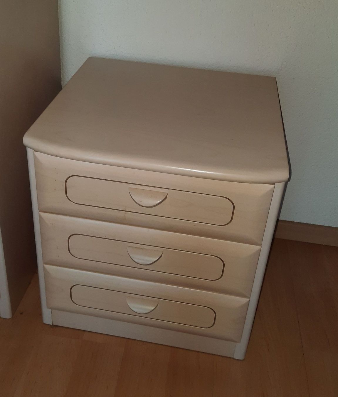 Commodes: Kommode und zwei Nachttischli – D'occasion à Illnau par Flomi75 2