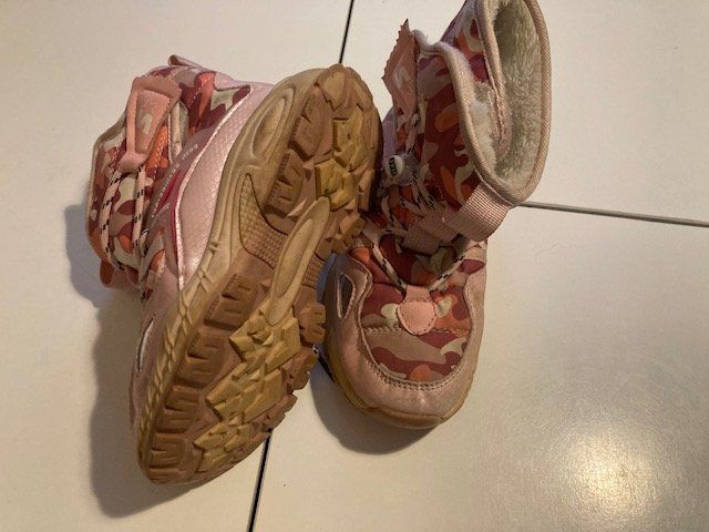 Schuhe für Mädchen: Lot chaussures "filles" t.31 – Gebraucht aus Boudry von Lamue01 4