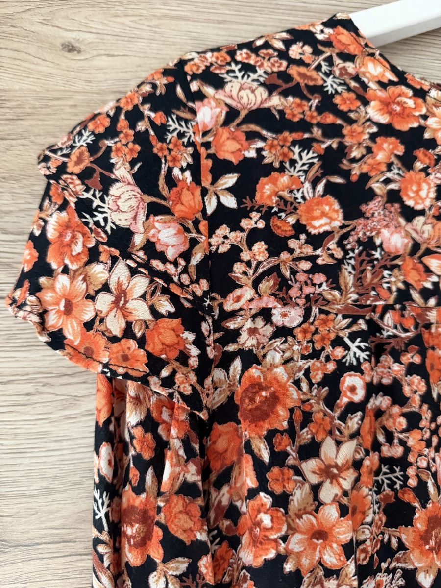 Camicette: Bluse mit Blumenmuster, Grösse M/L, neuwertig – Usato da Au ZH venduto da FMRF 1