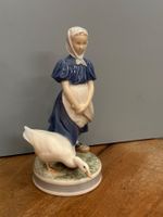 Royal Copenhagen „Kleine Gänsemagd“ Nr. 527