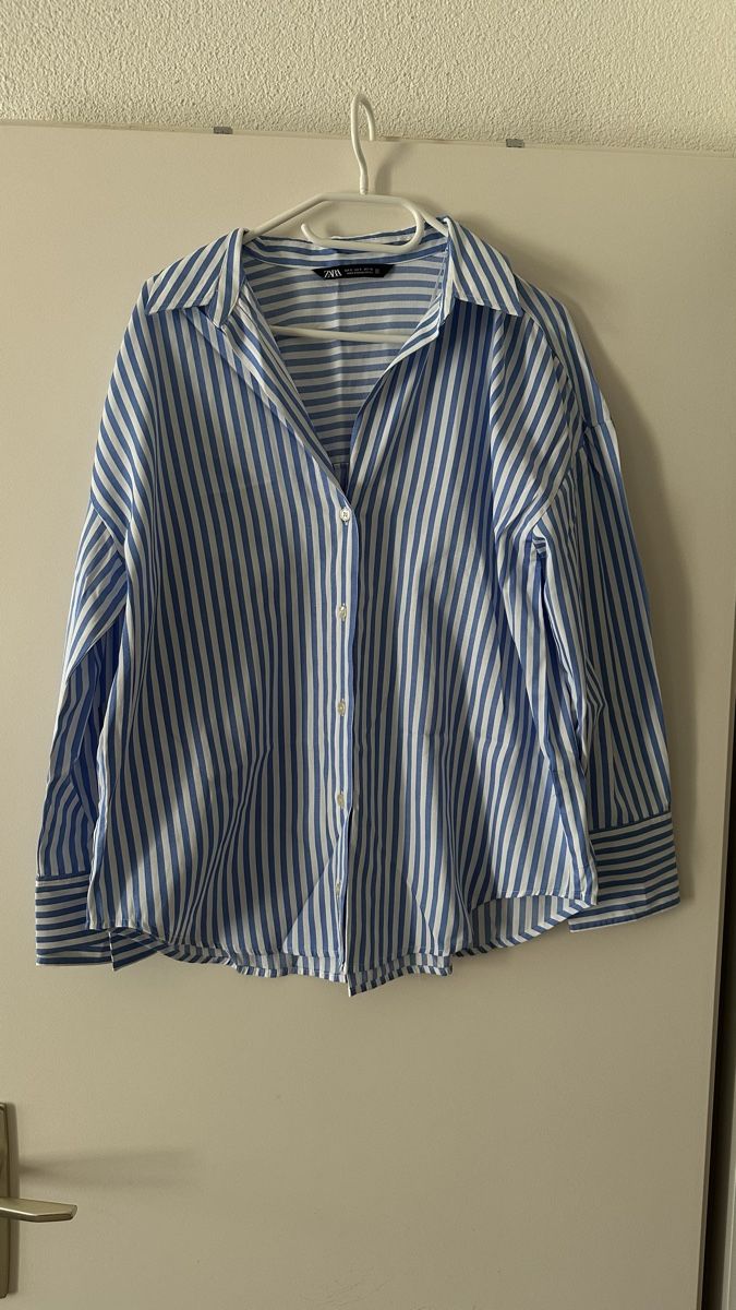 Zara Blusen: Zara Bluse, gestreift, hellblau/weiss, Gr. S- Sommerlich! – Gebraucht aus Sargans von dia_xw6j