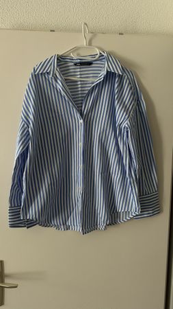 Zara Bluse, gestreift, hellblau/weiss, Gr. S- Sommerlich!