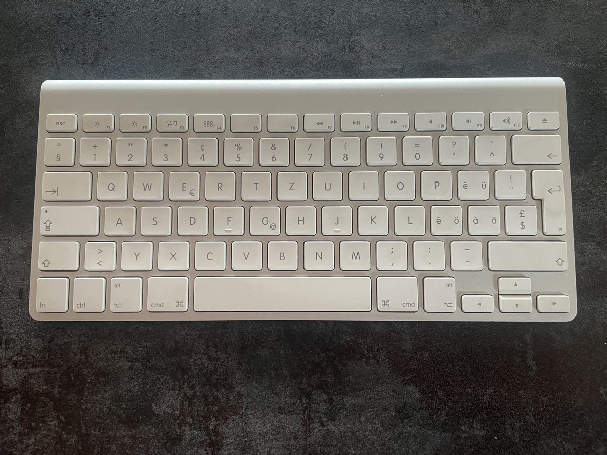 Apple Tastaturen: Clavier Apple A1314 Wireless – Gebraucht aus Vallamand von Bricbracbroc82