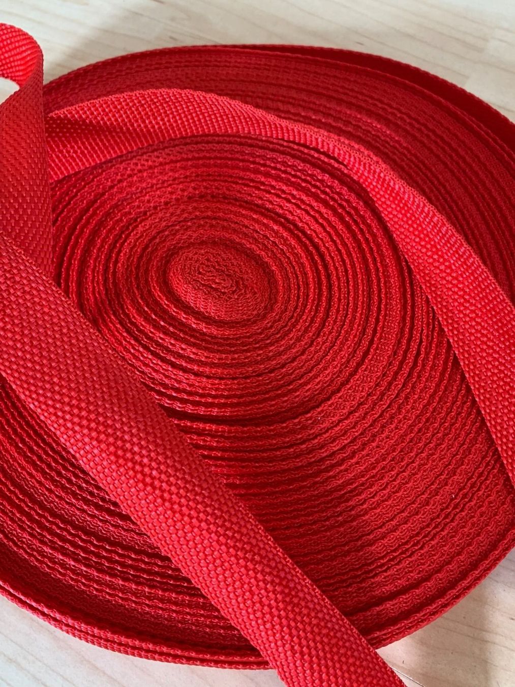 Nastri decorativi: 20 Meter Einfassband rot, 25mm breit – Nuovo (secondo la descrizione) da Worb venduto da farben20zauber