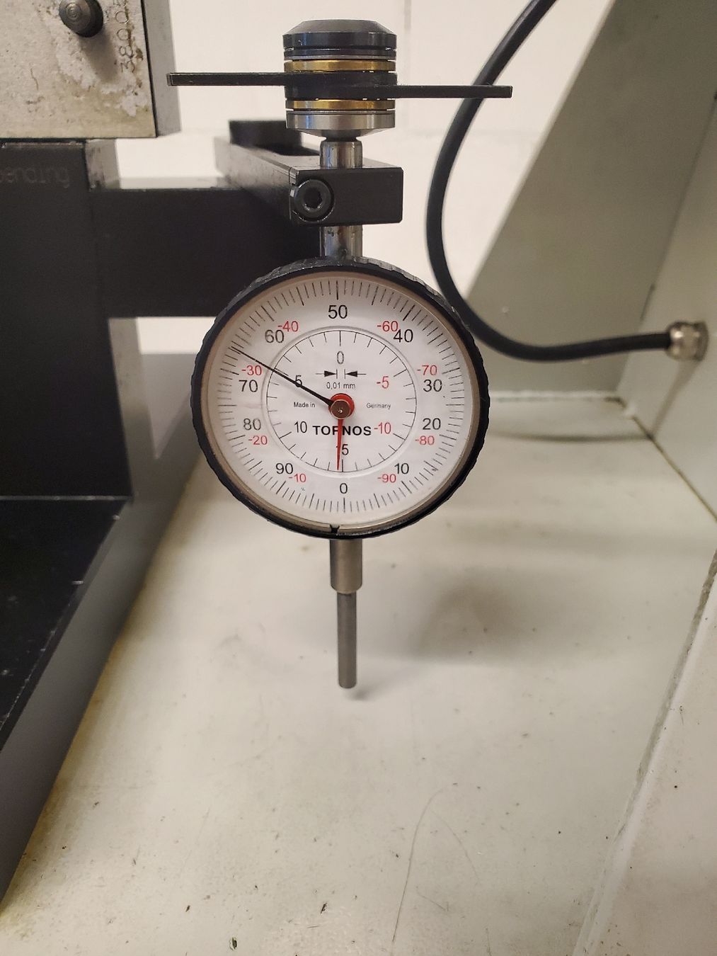Tutte le macchine: Tornos Prérégleur optique – Usato da Biel/Bienne venduto da Switzerland92 3