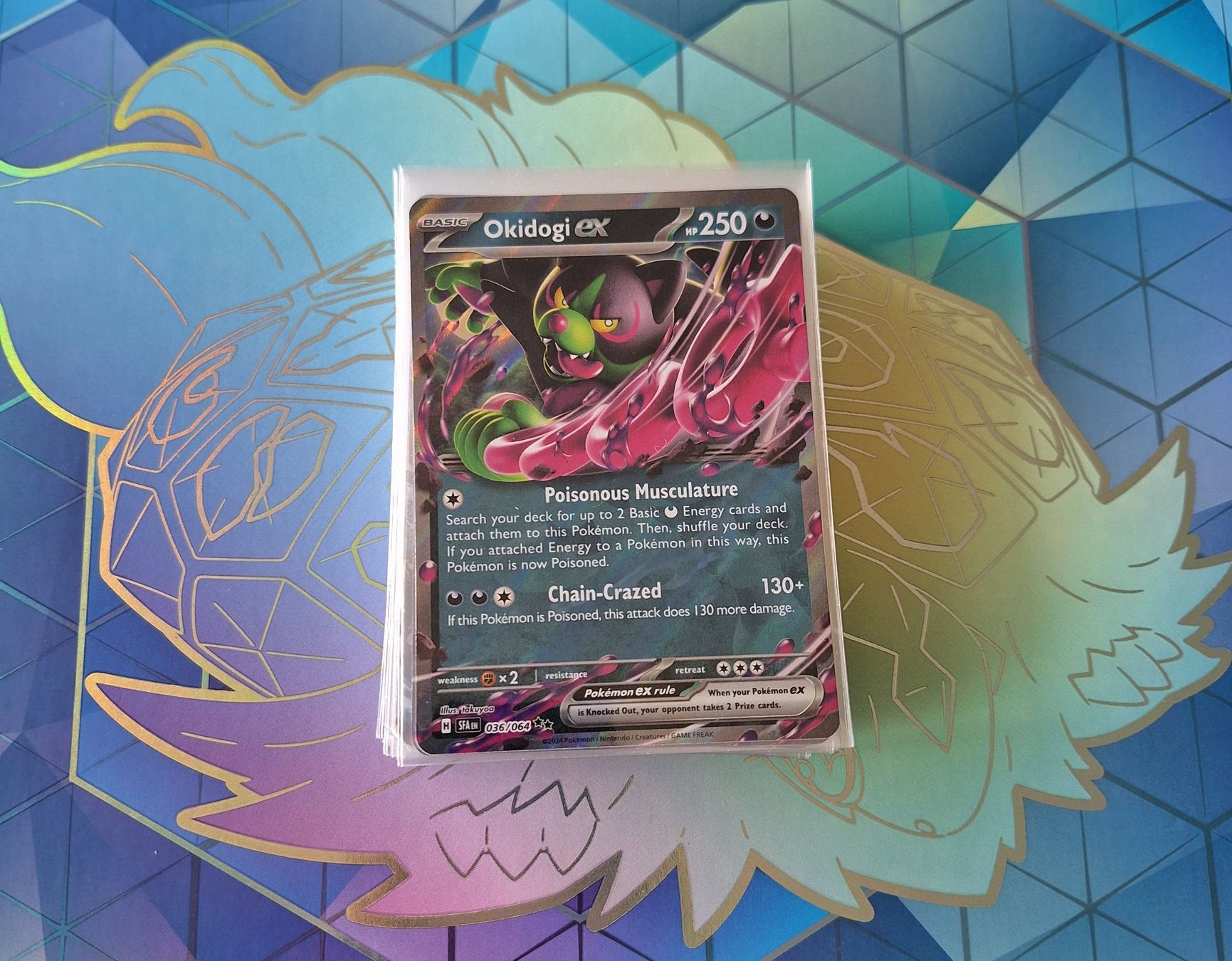 Pokémon Carte collezionabili: Okidogi ex - Shrouded Fable – Usato da Altstätten SG venduto da GGsGameshop