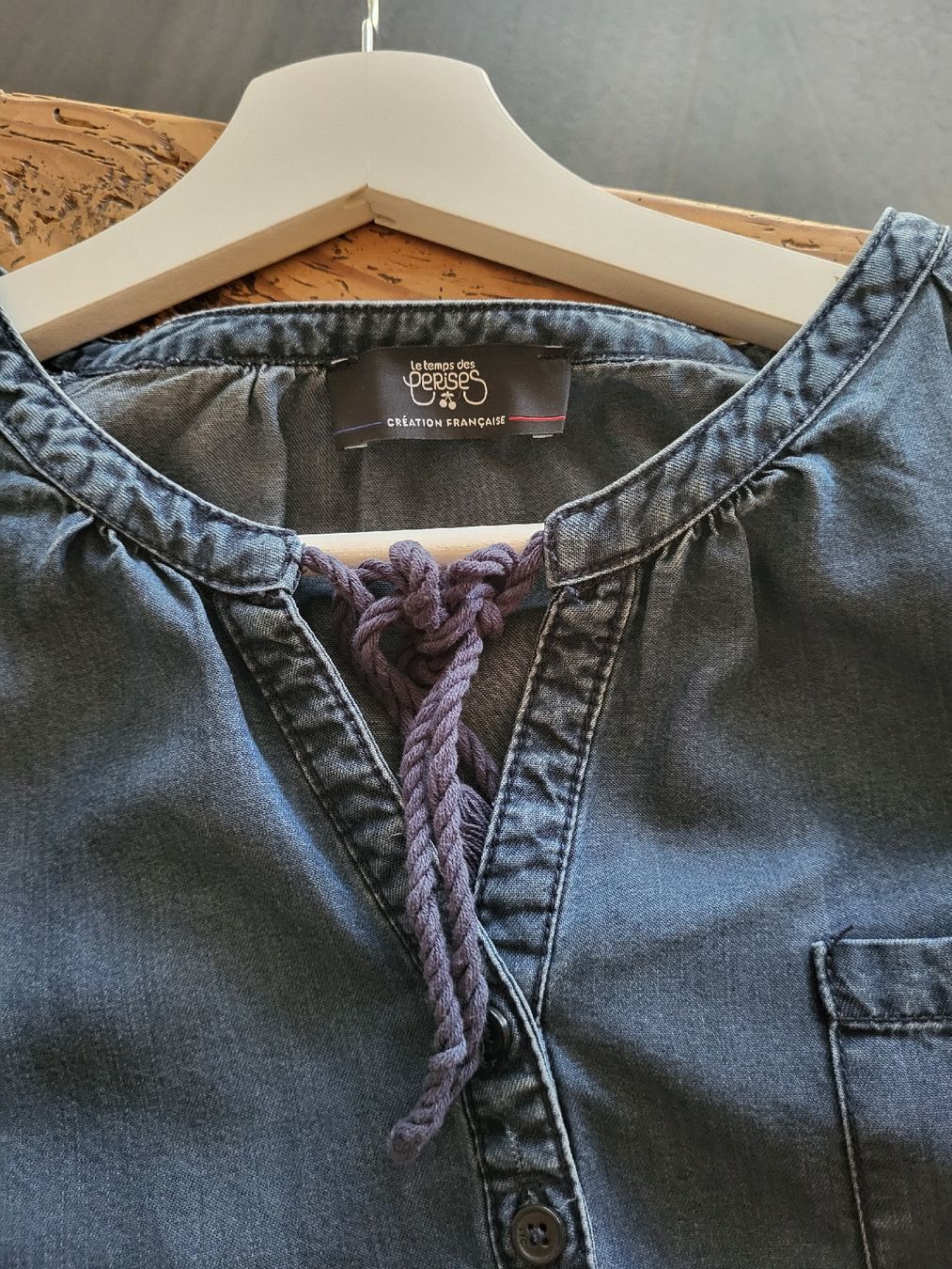 Le Temps Des Cerises Blusen: Chemisier Le Temps des Cerises Denim – Neu (gemäss Beschreibung) aus Aproz (Nendaz) von mar_zxm9 2