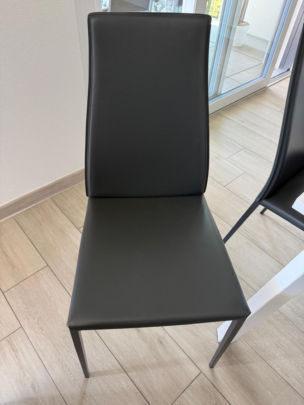 Chaises: 6 chaises Aida – D'occasion à Lausanne par lun_5f6l 2