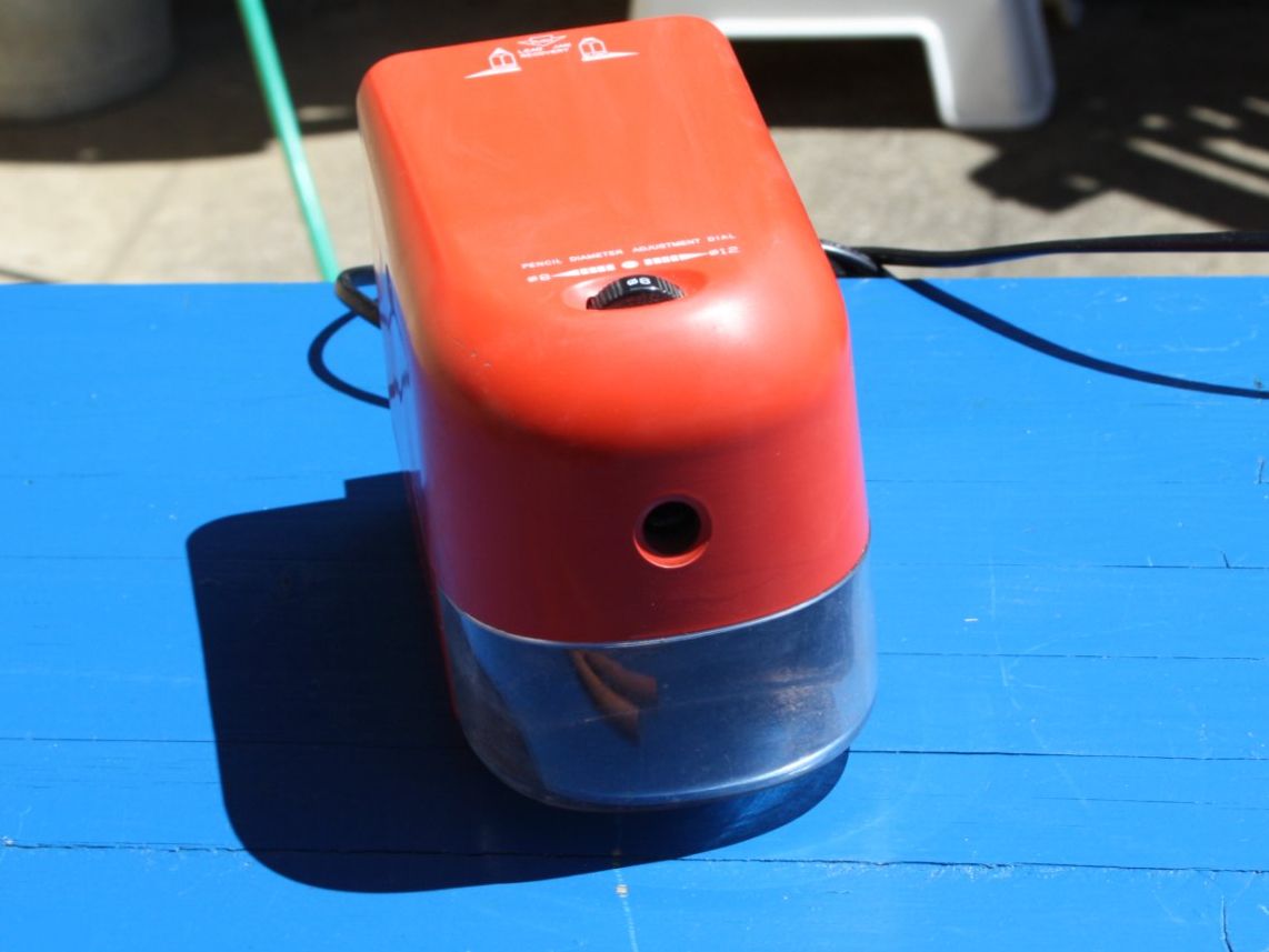 Caran D'Ache Temperini: Caran d'Ache Spitzmaschine elektrisch – Usato da Wauwil venduto da Pneuedy 2