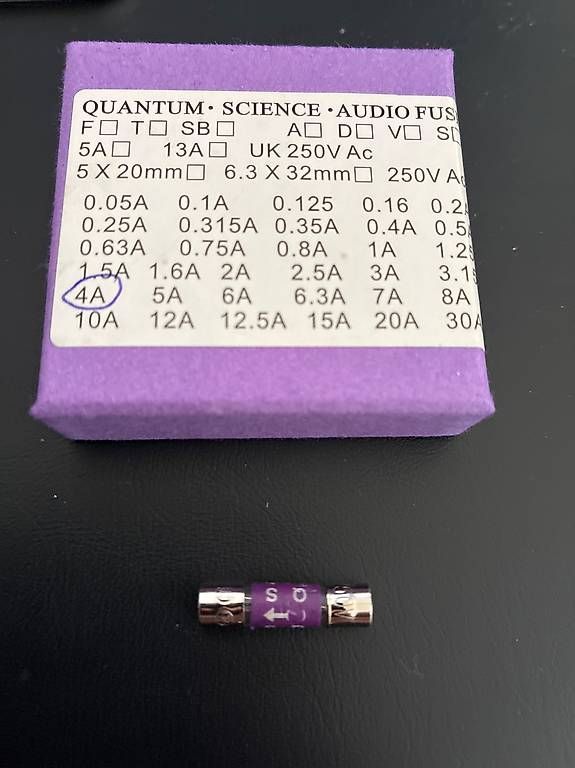Amplificatori: Fusible QSA 4A 5x20 – Usato da Attalens venduto da marcdebelmon