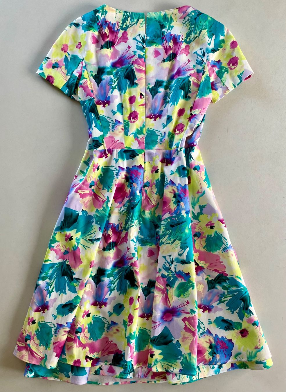 Vestiti: Sommerliches Designer Blumenkleid, Gr. 38 – Nuovo e nell'imballaggio originale da Au ZH venduto da san_szf5 2