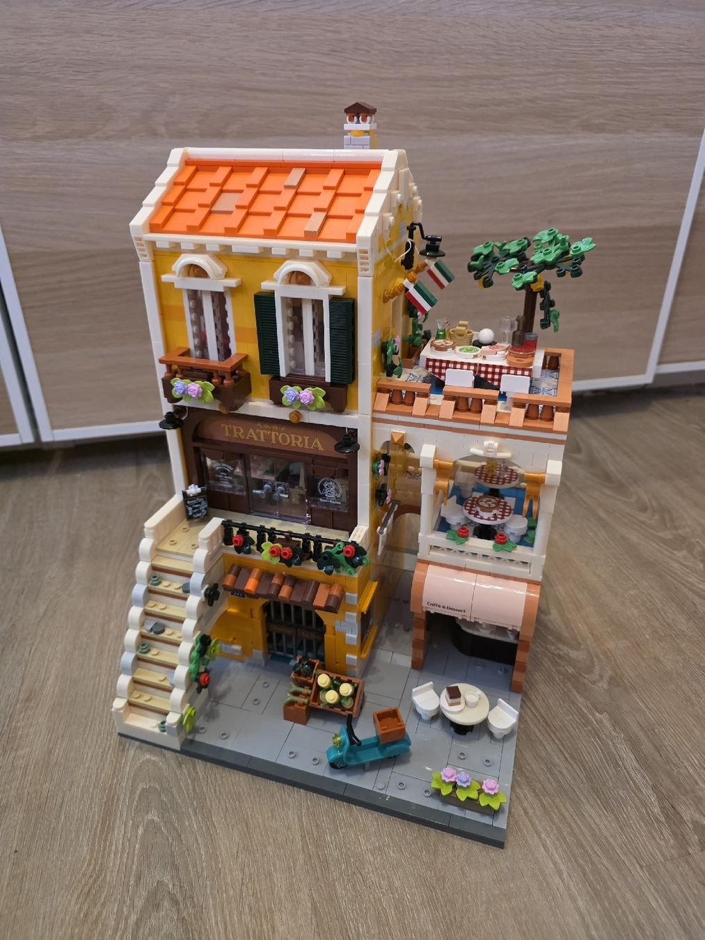 Funwhole Baukästen: Lumibricks Italienisches Restaurant – Neu (gemäss Beschreibung) aus Rüti ZH von MikeMeyers 1