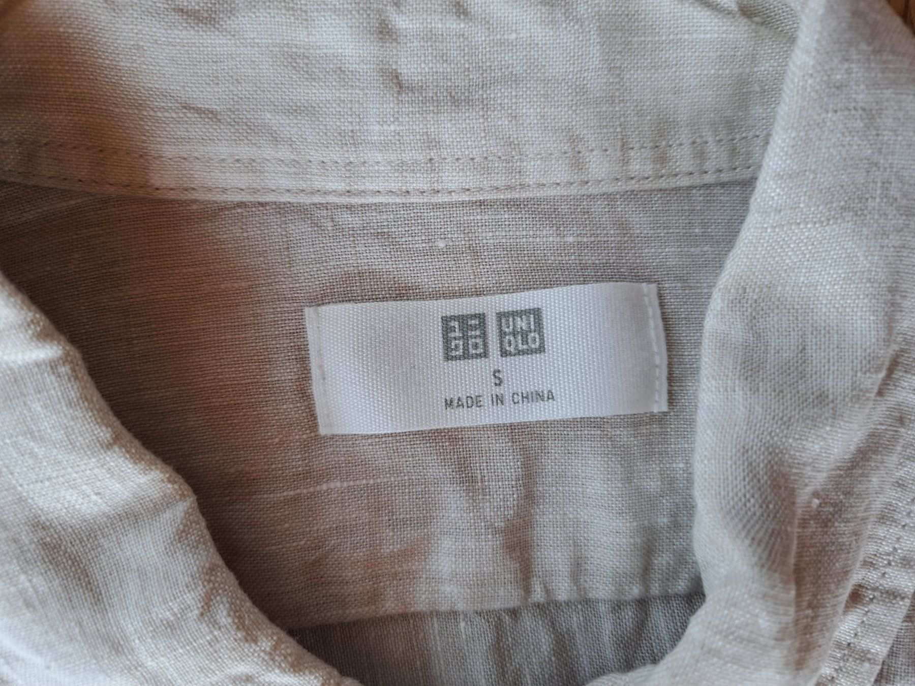 Hemden: Uniqlo Leinenhemd Herren S/M – Gebraucht aus Meggen von Ricardokoch 1