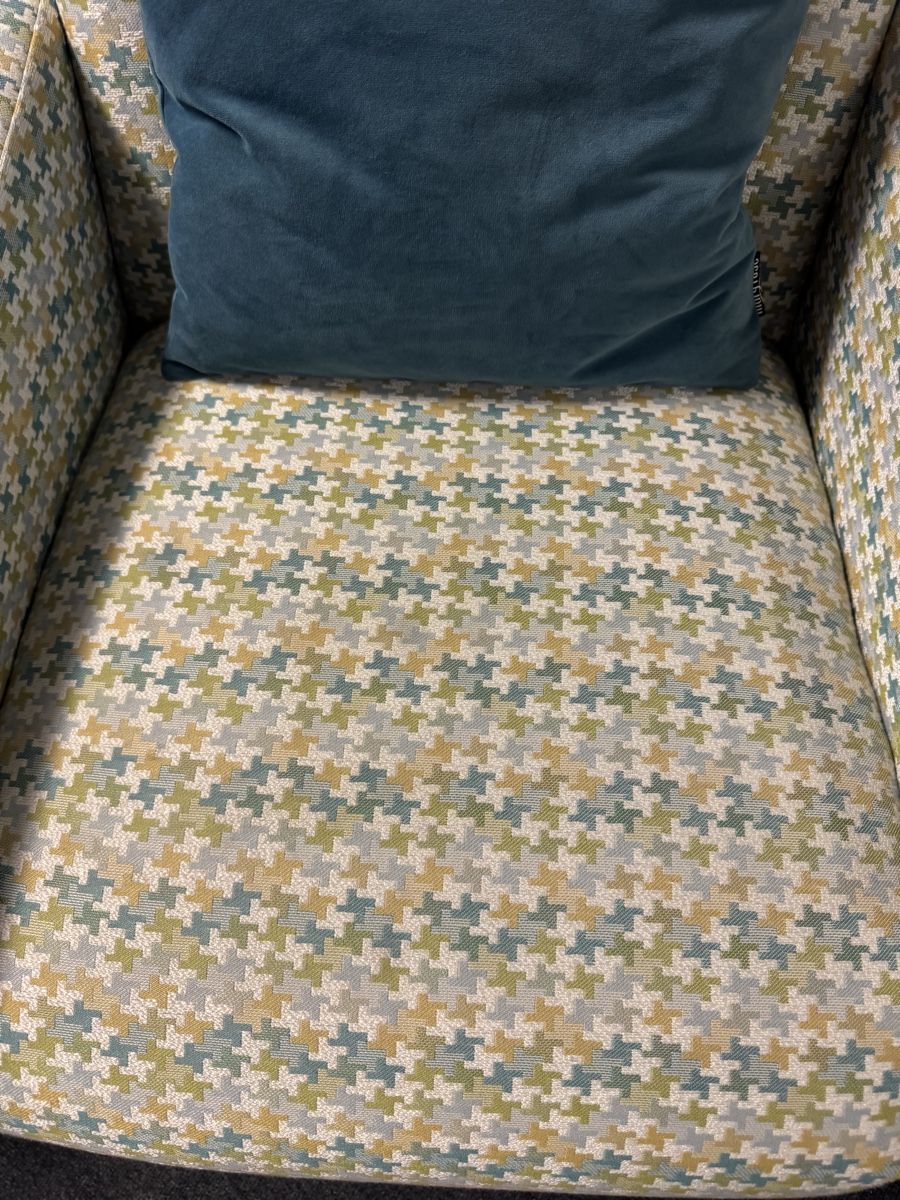 Sessel: Sessel mit Muster, guter Zustand, 1 Stk. – Gebraucht aus Zuchwil von Bluejay79 3