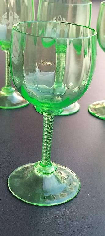Bicchieri: Urangläser / Vaselineglas 9Stück – Usato da Steinach venduto da Tsgweh 3