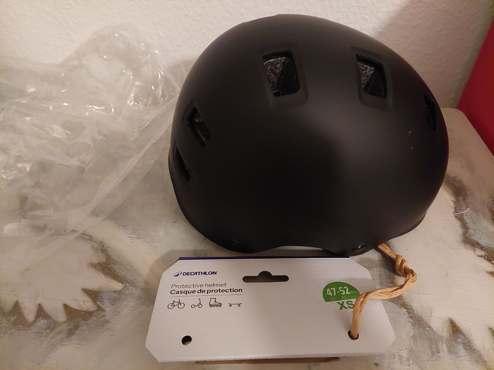 Decathlon Caschi: Helm Kinder 47-52 cm (neu) – Nuovo (secondo la descrizione) da Aarau venduto da Musicandotherthings