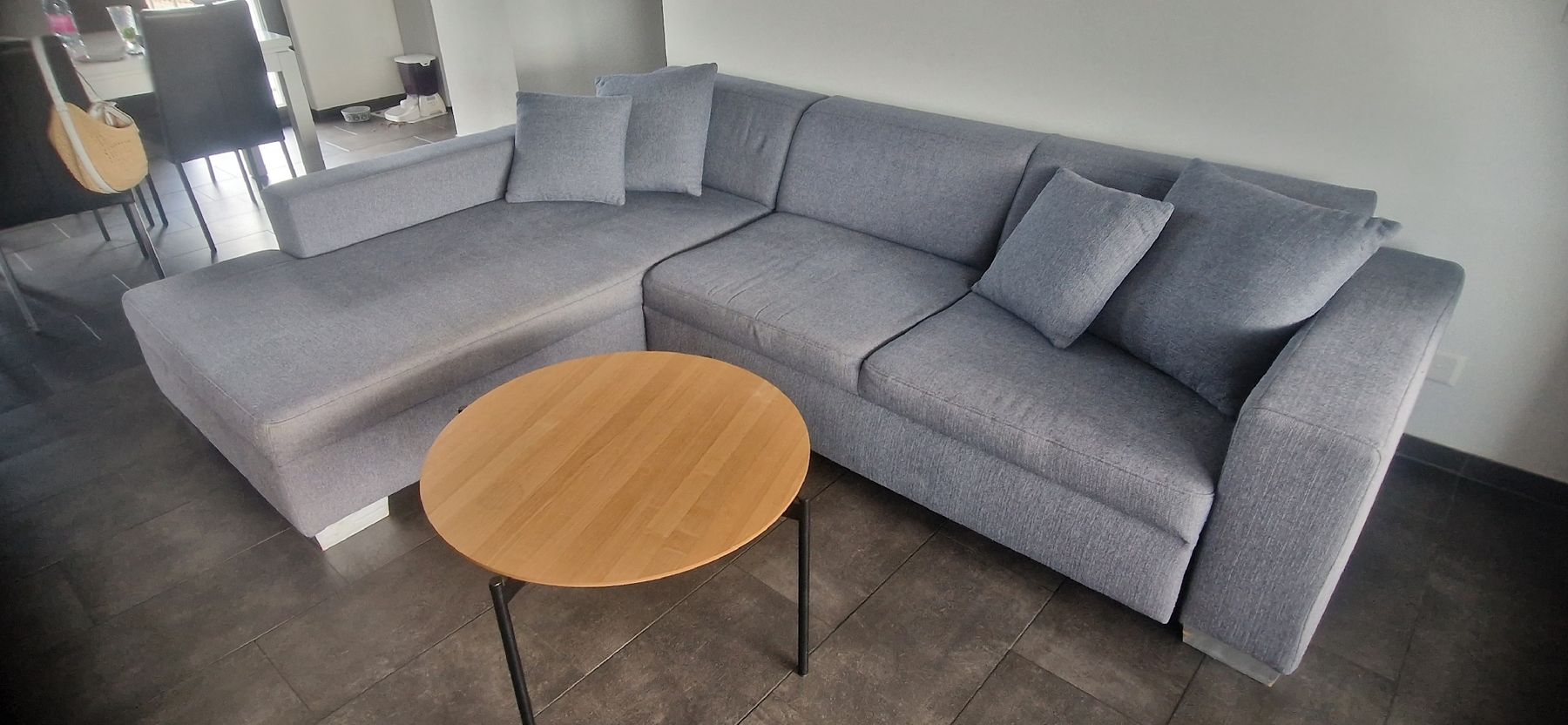 Sofas: Canapé d'angle +table basse  – Gebraucht aus Chavornay von Aglianico 4