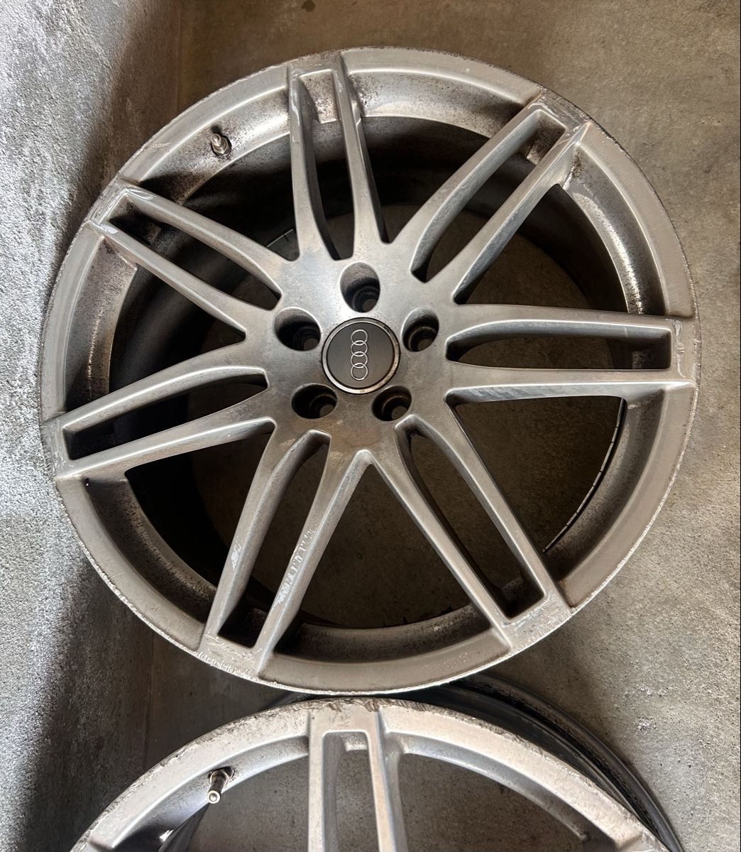 Audi Jantes: Jantes Audi RS4 B7 – D'occasion à Fribourg par rs19 3