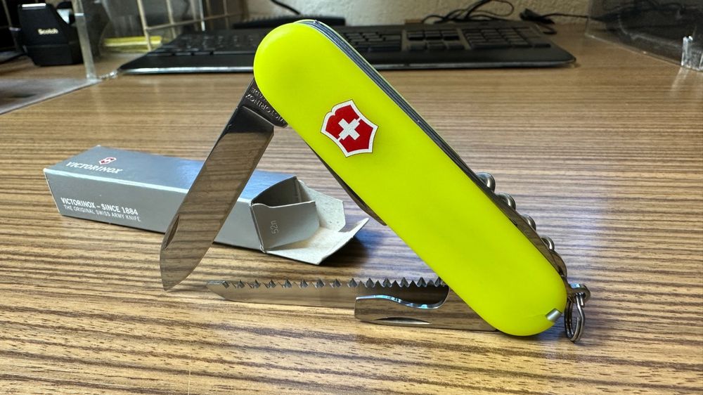 Victorinox stayglow hot sale