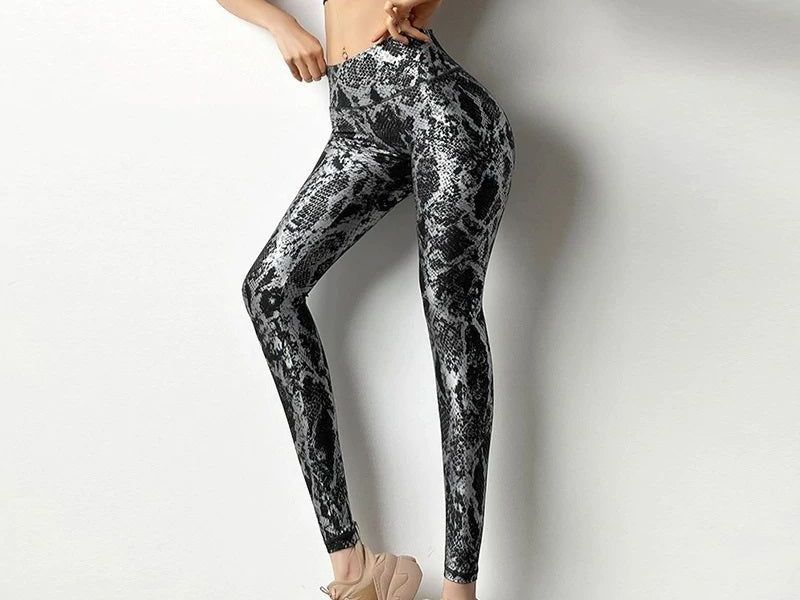 Leggings: Leggins Schlangenmuster grau XS – Neu (gemäss Beschreibung) aus Roggwil TG von Seinija 1