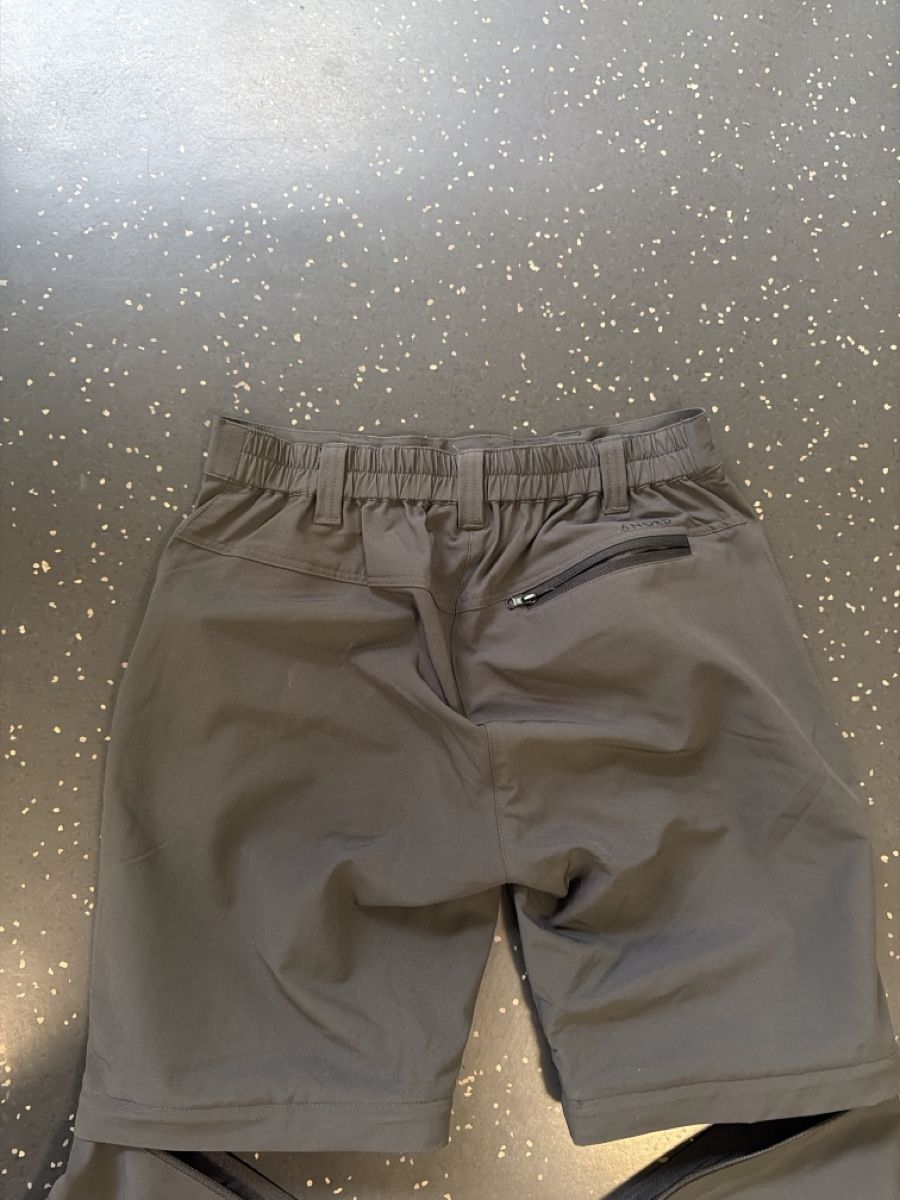 46 Nord Pantaloni: 46 Nord Convertible Hiking Pants – Usato da Bern venduto da dem_7d5z 2