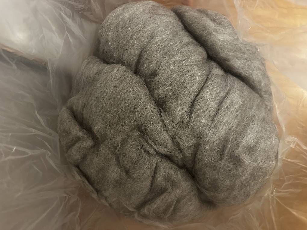 Wolle: Alpaka-Wolle grau ca. 2 kg – Gebraucht aus Luzern von oli_bt2t