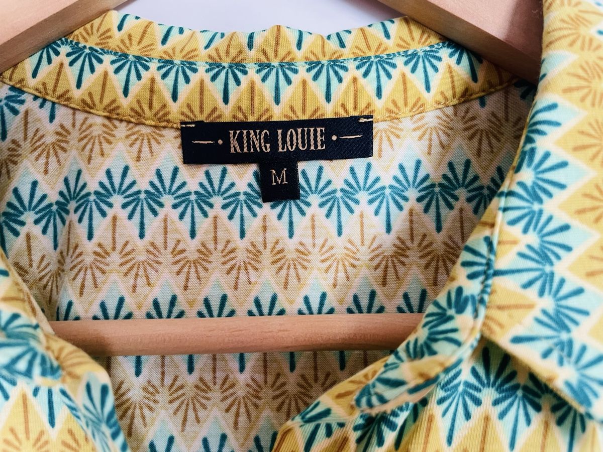 King Louie Blusen: King Louie - Bluse - Gr M - kurzarm – Gebraucht aus Zürich von ynuk 1